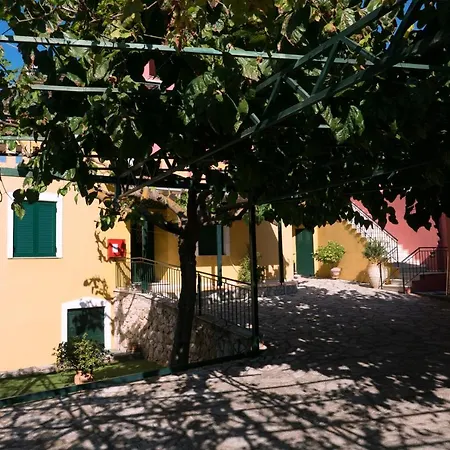 Vasilis House * Sivota (Lefkada)